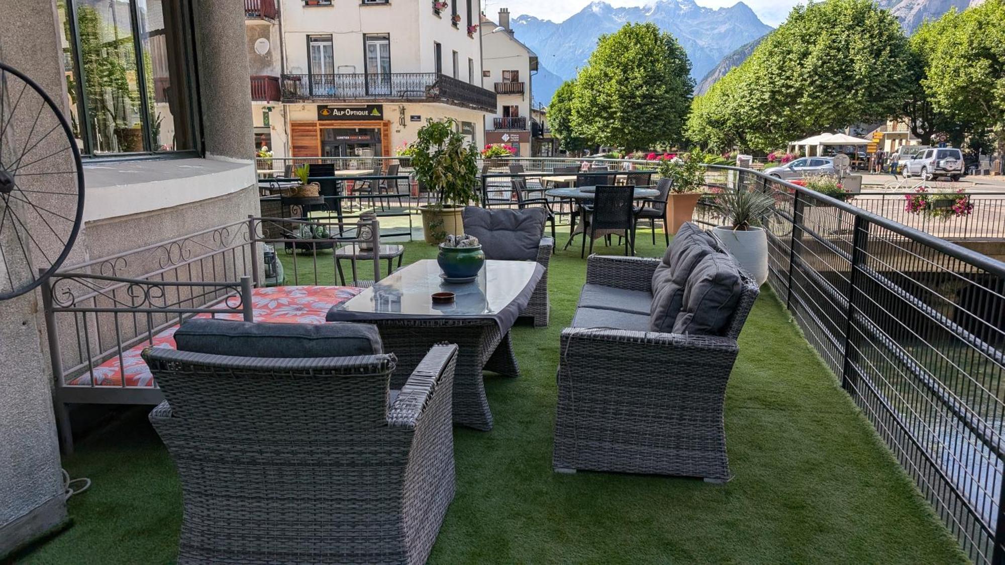 Sport'Hotel-Aparthotel De Milan Le Bourg-d'Oisans Exterior photo